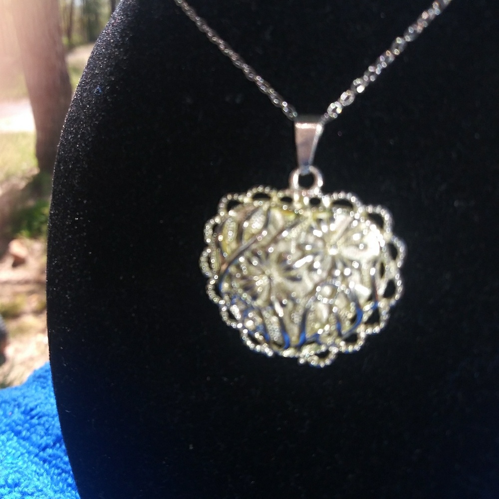 Sterling silver necklace and heart pendant